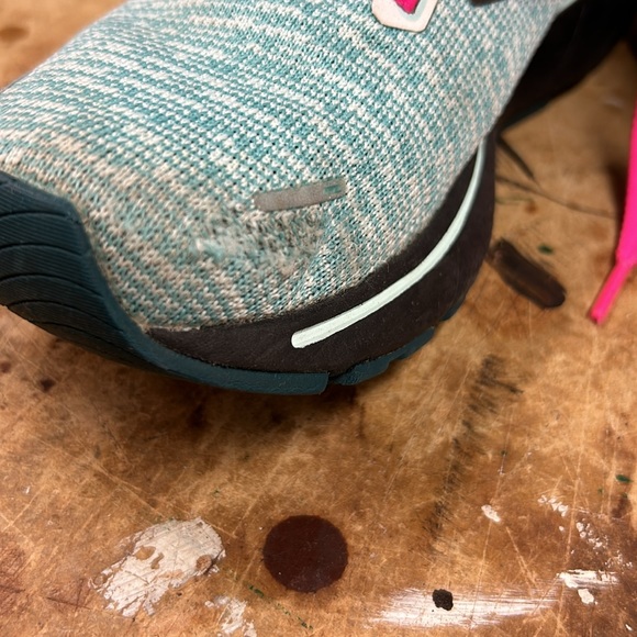 Brooks brand women’s running shoes size 8 shoes show some wear pictured - Picture 9 of 9